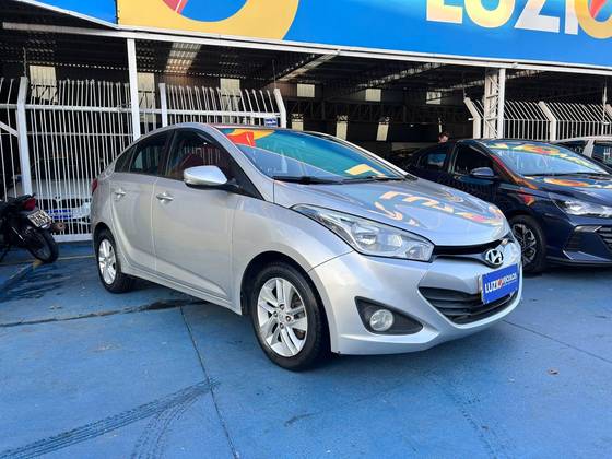HYUNDAI HB20S 1.6 PREMIUM 16V FLEX 4P AUTOMÁTICO HYUNDAI HB20S 1.6 PREMIUM 16V FLEX 4P AUTOMÁTICO